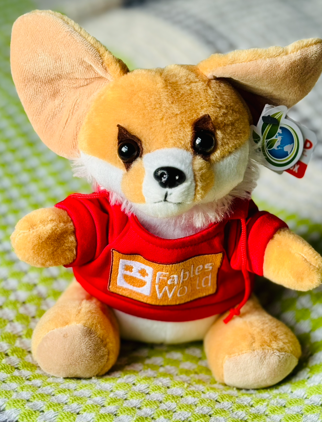 🦊 Fennel Fox, plushie, cuddly toy. Those ears. That softness. That feeling.